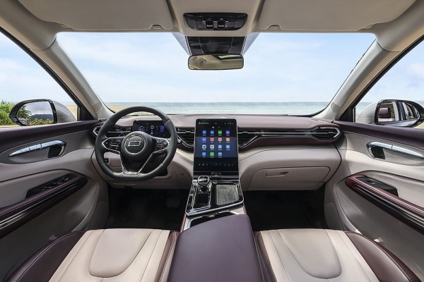 Китайский FAW раскрыл комплектации нового T90 для России Китайский FAW раскрыл комплектации нового T90 для России