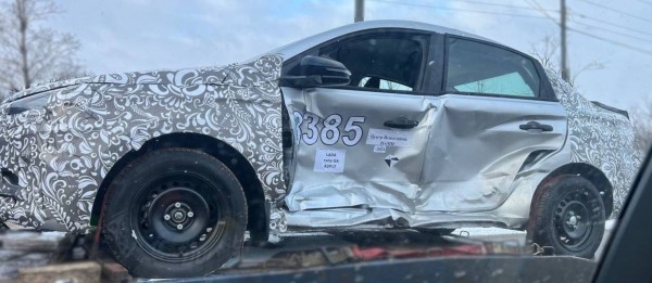 Прототипы Lada Iskra разбили в краш-тестах: фото повреждений Прототипы Lada Iskra разбили в краш-тестах: фото повреждений