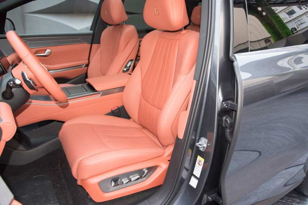 BYD Tang L: флагманский трехрядный кроссовер из линейки Dynasty BYD Tang L: флагманский трехрядный кроссовер из линейки Dynasty