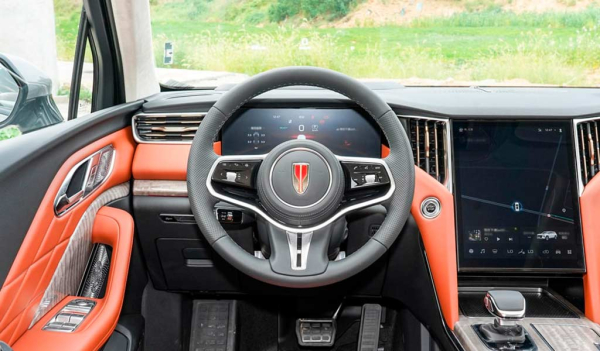 Новый Hongqi HS7 II второго поколения вскоре доберется до России Новый Hongqi HS7 II второго поколения вскоре доберется до России