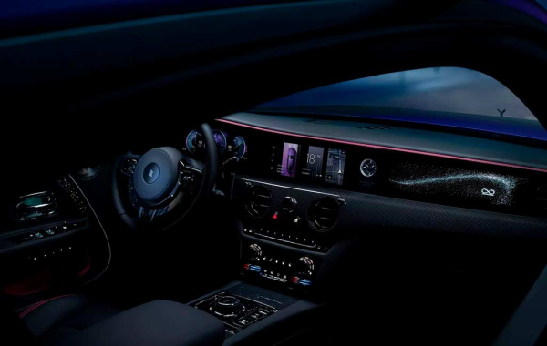 Rolls-Royce Spectre Black Badge: драйверская версия электрического купе Rolls-Royce Spectre Black Badge: драйверская версия электрического купе