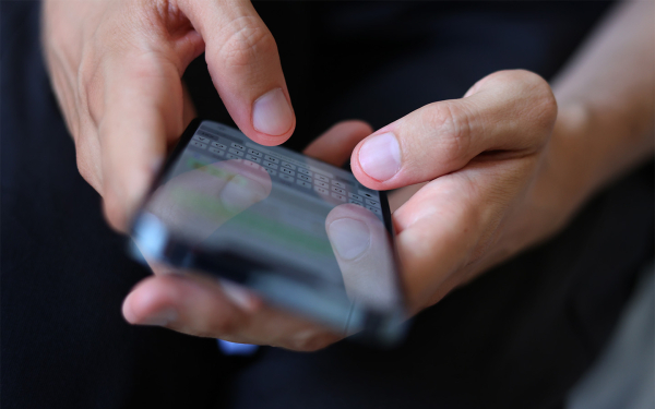 Мошенники рассылают водителям фальшивые штрафы. Как избежать «развода»
Мошенники рассылают водителям фальшивые штрафы. Как избежать «развода»