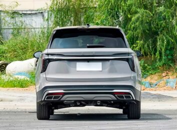 Новый Hongqi HS7 II второго поколения вскоре доберется до России Новый Hongqi HS7 II второго поколения вскоре доберется до России