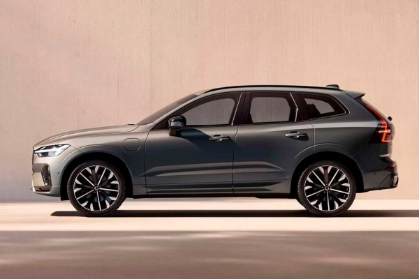 Шведы вновь обновили кроссовер Volvo XC60 второго поколения