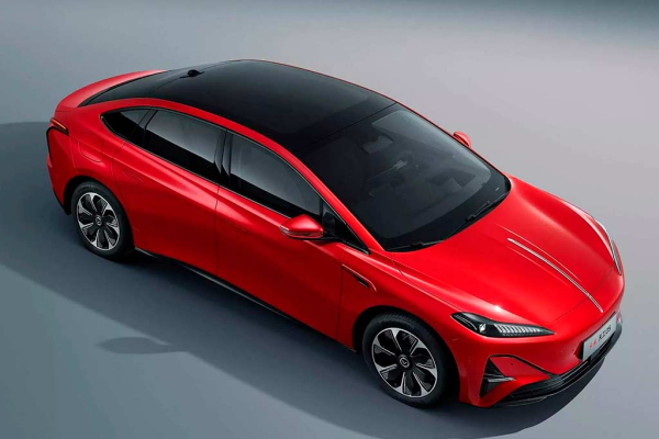 Китайцы представили компактный электрический седан Hongqi Tiangong 05 Китайцы представили компактный электрический седан Hongqi Tiangong 05