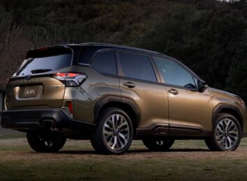 В США представили гибридный кроссовер Subaru Forester Hybrid 2025