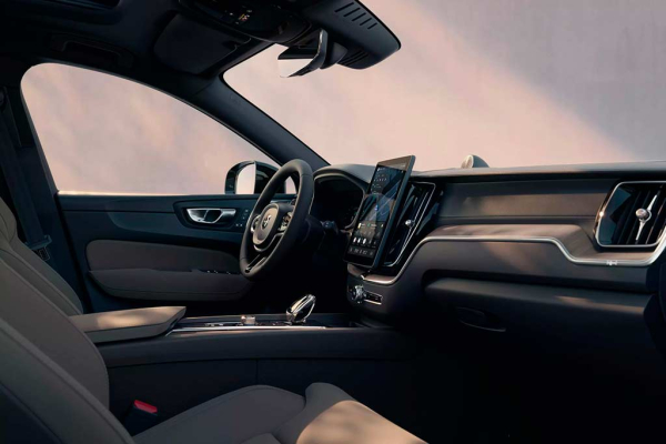 Шведы вновь обновили кроссовер Volvo XC60 второго поколения