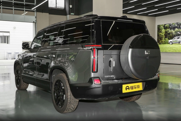 В России начались официальные продажи Rox 01: дорого В России начались официальные продажи Rox 01: дорого