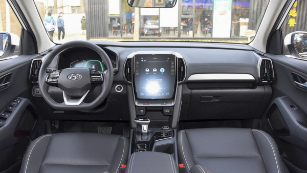 В Россию привезли очень популярный кроссовер Hyundai, который стоит дешевле китайских авто В Россию привезли очень популярный кроссовер Hyundai, который стоит дешевле китайских авто