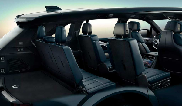 Cadillac Escalade IQL: удлиненная версия электрического внедорожника