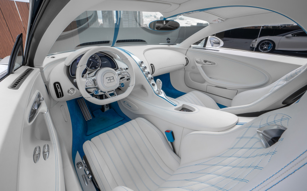 Миллион за каждый км/ч. Мы познакомились с самой дорогой машиной в России
Миллион за каждый км/ч. Мы познакомились с самой дорогой машиной в России