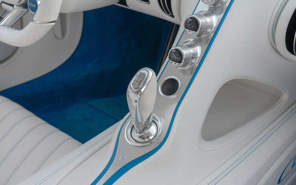 Миллион за каждый км/ч. Мы познакомились с самой дорогой машиной в России
Миллион за каждый км/ч. Мы познакомились с самой дорогой машиной в России