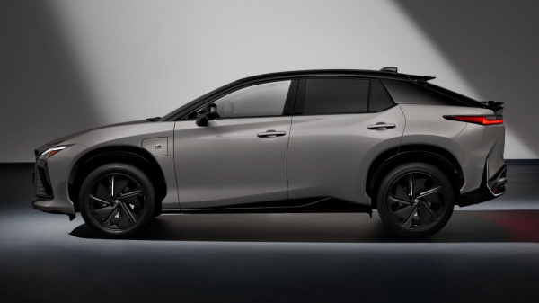 Кроссовер Lexus RZ: обновление и «горячая» версия F Sport Кроссовер Lexus RZ: обновление и «горячая» версия F Sport