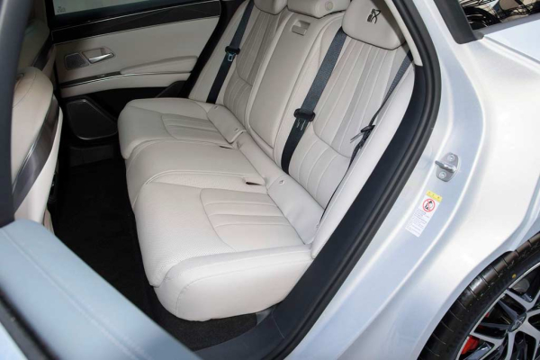 В Китае справил премьеру большой седан BYD Han L В Китае справил премьеру большой седан BYD Han L