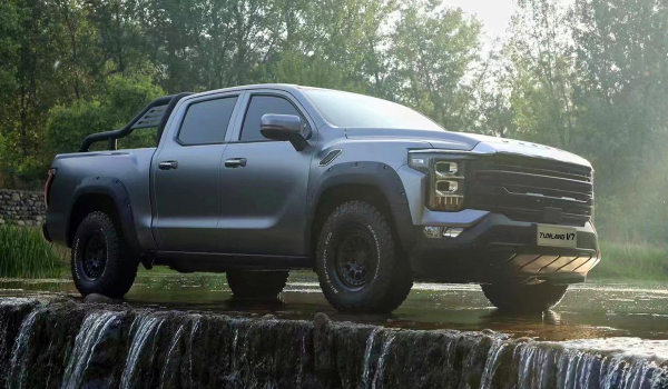 На российский рынок выходят крупные пикапы Foton Tunland V7 и V9 На российский рынок выходят крупные пикапы Foton Tunland V7 и V9