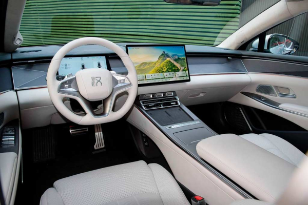 В Китае справил премьеру большой седан BYD Han L В Китае справил премьеру большой седан BYD Han L