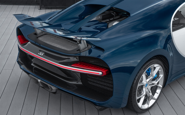 Миллион за каждый км/ч. Мы познакомились с самой дорогой машиной в России
Миллион за каждый км/ч. Мы познакомились с самой дорогой машиной в России