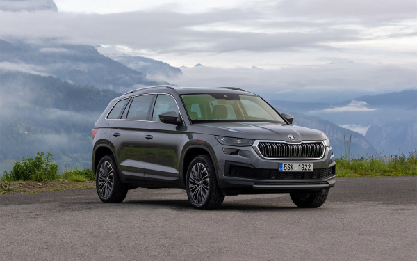 От Sportage до BMW X5. Мы выяснили новые цены на «параллельные» машины
От Sportage до BMW X5. Мы выяснили новые цены на «параллельные» машины