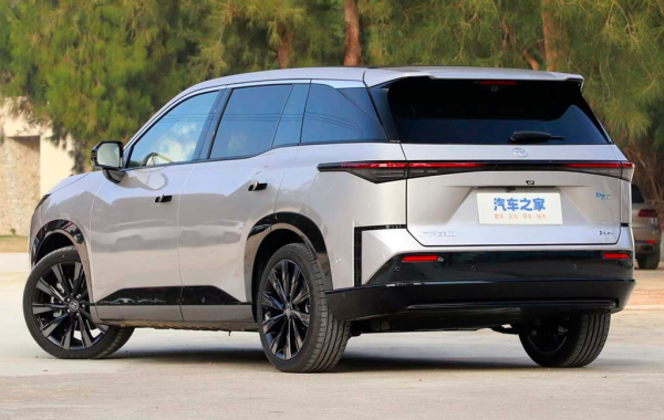 В Поднебесной дебютировал доступный электрический паркетник Toyota bZ3X В Поднебесной дебютировал доступный электрический паркетник Toyota bZ3X