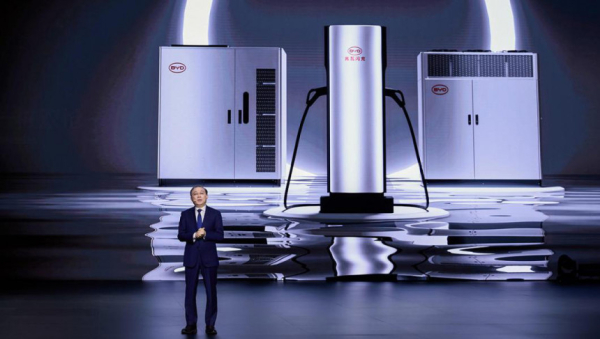 Платформа BYD Super E: 1000 вольт и мегаваттная зарядка