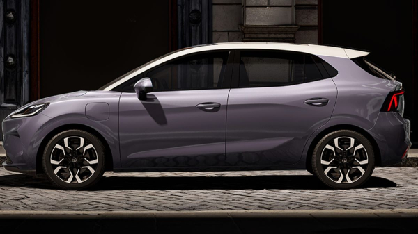 Хэтчбек MG4 EV нового поколения почти готов Хэтчбек MG4 EV нового поколения почти готов