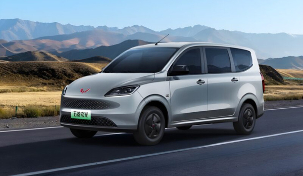 Дайджест дня: Bentayga Apex Edition, «механика» в электромобиле и другие события индустрии Дайджест дня: Bentayga Apex Edition, «механика» в электромобиле и другие события индустрии