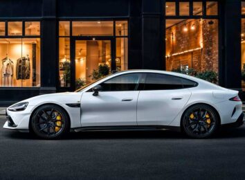 Китайцы представили топовый 1 548-сильный электроседан Xiaomi SU7 Ultra Китайцы представили топовый 1 548-сильный электроседан Xiaomi SU7 Ultra