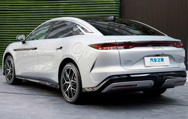 В Китае справил премьеру большой седан BYD Han L В Китае справил премьеру большой седан BYD Han L