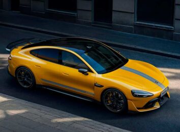 Китайцы представили топовый 1 548-сильный электроседан Xiaomi SU7 Ultra Китайцы представили топовый 1 548-сильный электроседан Xiaomi SU7 Ultra