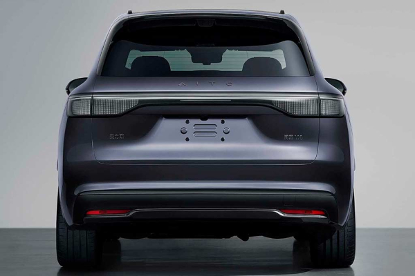 Новый Aito M8 под брендом SERES появится в России до конца 2025 года Новый Aito M8 под брендом SERES появится в России до конца 2025 года