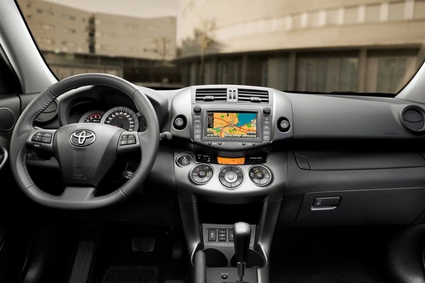 В Саратове продают Toyota RAV4 2010 года по цене топового Haval Jolion В Саратове продают Toyota RAV4 2010 года по цене топового Haval Jolion