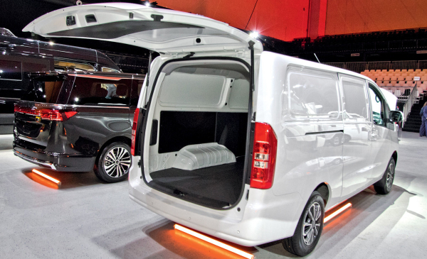 Фургон Sollers SF1 готов к выходу на рынок: объявлена цена Фургон Sollers SF1 готов к выходу на рынок: объявлена цена