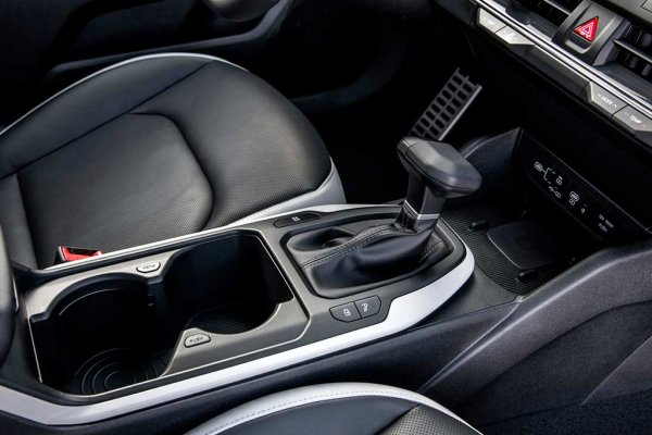 На моторшоу в Нью-Йорке состоялась премьера хэтчбека KIA K4 На моторшоу в Нью-Йорке состоялась премьера хэтчбека KIA K4