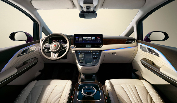 Минивэн Hongqi HQ9 в России: рестарт и новые цены