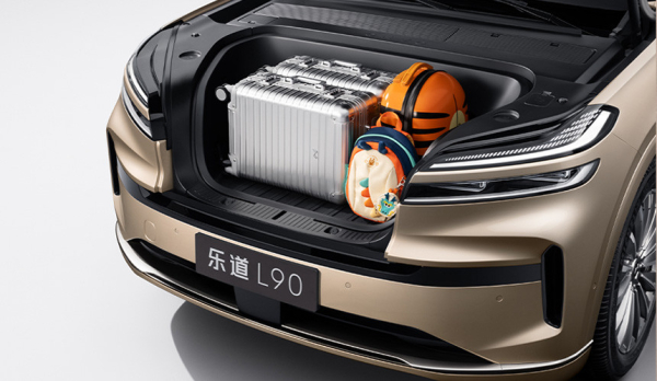 Компания Nio показала большой кроссовер Onvo L90 Компания Nio показала большой кроссовер Onvo L90