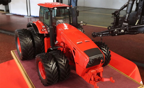 7 автомобилей Лукашенко: Tesla, Maybach и другие
7 автомобилей Лукашенко: Tesla, Maybach и другие