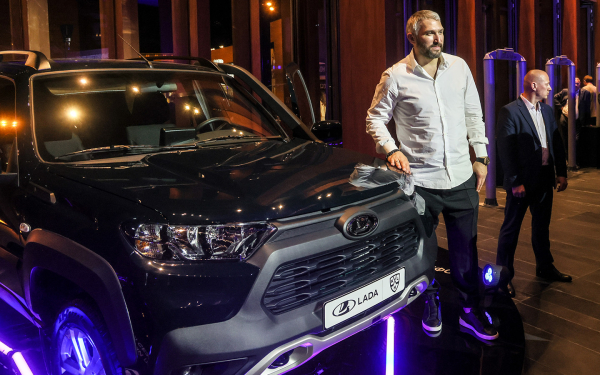 Машины Александра Овечкина: на чем ездит хоккеист, побивший рекорд в НХЛ
Машины Александра Овечкина: на чем ездит хоккеист, побивший рекорд в НХЛ