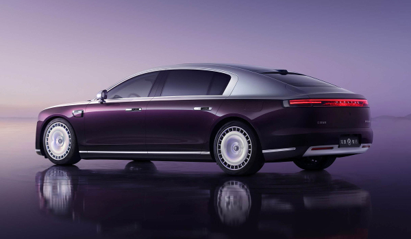 Huawei и JAC показали роскошный салон седана Maextro S800 Huawei и JAC показали роскошный салон седана Maextro S800