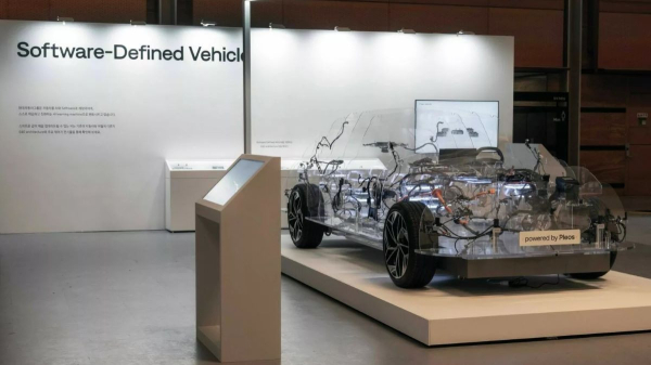 Компания Hyundai анонсировала электронику Pleos нового поколения Компания Hyundai анонсировала электронику Pleos нового поколения