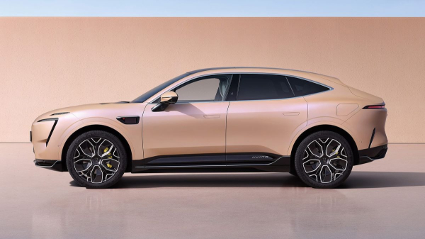 Дайджест дня: обновленный Sportage, гибридный автобус Hongqi и другие события индустрии Дайджест дня: обновленный Sportage, гибридный автобус Hongqi и другие события индустрии