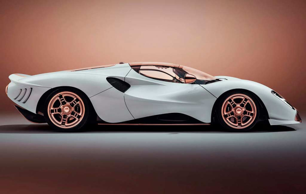 Серийный суперкар De Tomaso P72 получил 700-сильный двигатель V8 Серийный суперкар De Tomaso P72 получил 700-сильный двигатель V8