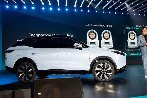 Новый кроссовер Omoda C7 2025: озвучены российские цены и комплектации Новый кроссовер Omoda C7 2025: озвучены российские цены и комплектации