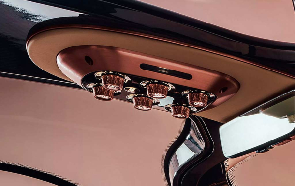 Серийный суперкар De Tomaso P72 получил 700-сильный двигатель V8 Серийный суперкар De Tomaso P72 получил 700-сильный двигатель V8