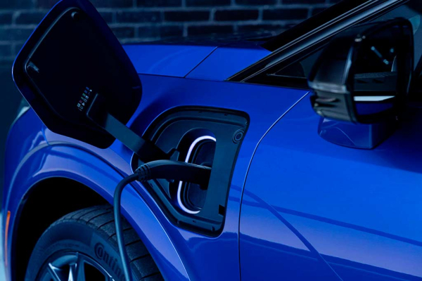 Cadillac Optiq-V: «заряженная» версия электрического кроссовера Cadillac Optiq-V: «заряженная» версия электрического кроссовера