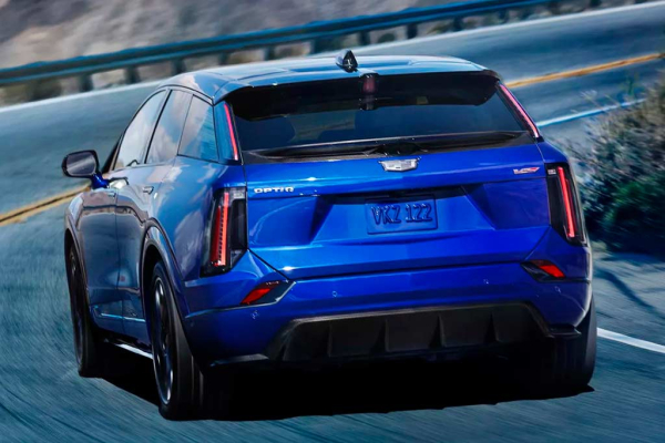 Cadillac Optiq-V: «заряженная» версия электрического кроссовера Cadillac Optiq-V: «заряженная» версия электрического кроссовера