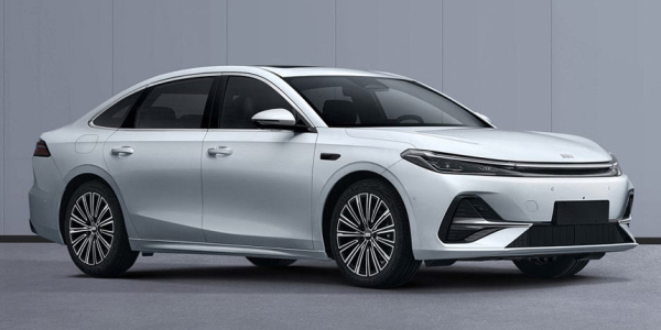 Показан большой седан Geely Galaxy A7 Показан большой седан Geely Galaxy A7