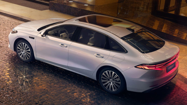 Показан большой седан Geely Galaxy A7 Показан большой седан Geely Galaxy A7