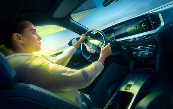 Представлен драйверский электрический кроссовер Opel Mokka GSE Представлен драйверский электрический кроссовер Opel Mokka GSE