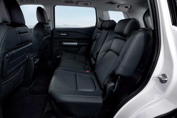 Mitsubishi Destinator: трехрядный кроссовер для рынка Юго-Восточной Азии Mitsubishi Destinator: трехрядный кроссовер для рынка Юго-Восточной Азии