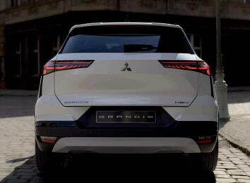 Представлен новый 2026 Mitsubishi Grandis II: теперь это кроссовер на базе Рено